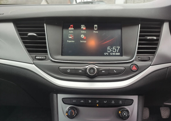 Opel Astra cena 12950 przebieg: 126000, rok produkcji 2017 z Końskie małe 92
